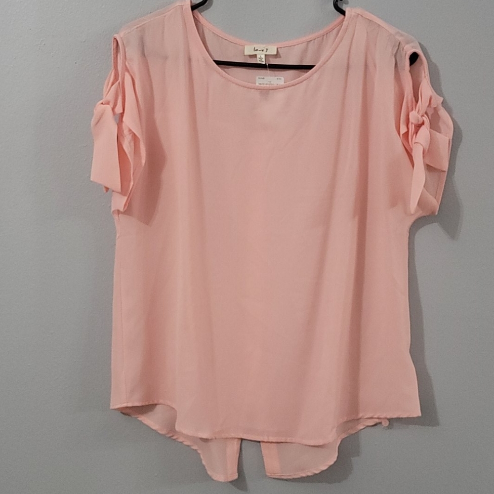 NWT, Love J blush blouse, buttons on the back